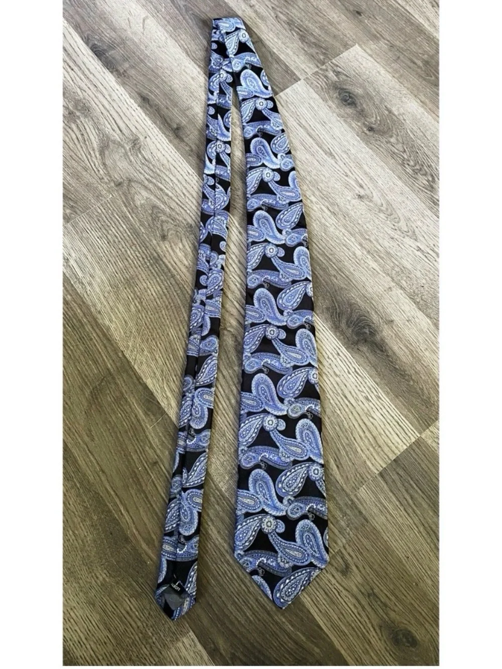ROBERT TALBOTT Paisley Silk Tie